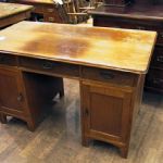 183 3319 WRITING DESK